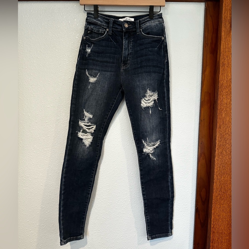 KanCan High Rise Super Skinny Distressed Jeans Size 3/25
